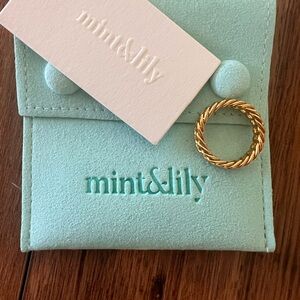 Mint & Lily Gold Twisted Ring